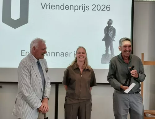 Peter Kooij ontvangt Vriendenprijs van Musea Zutphen